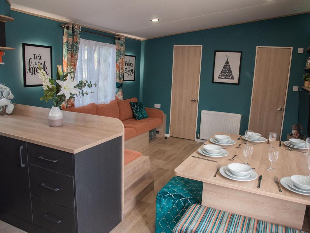 Whitecliff Bay Holiday Park เบมบริดจ์ ภายนอก รูปภาพ