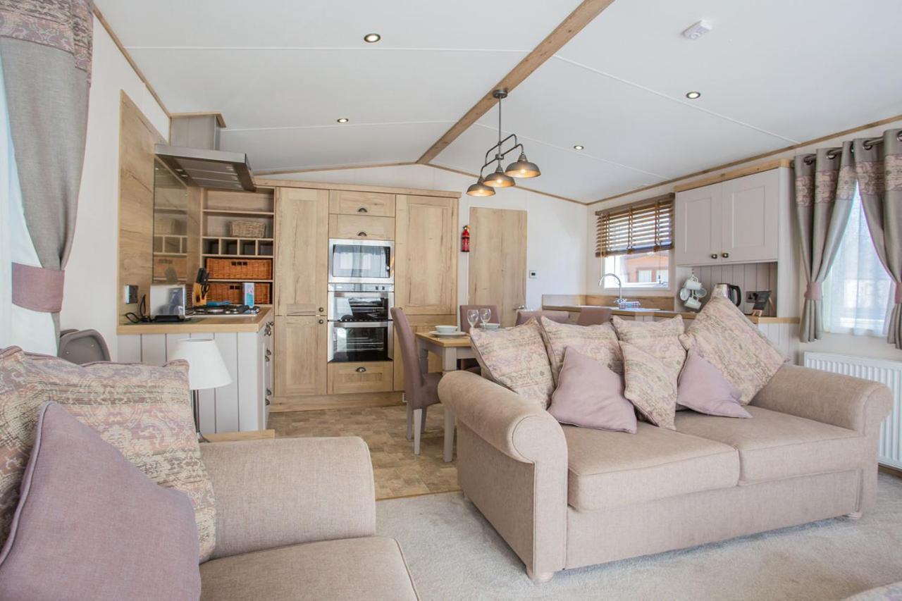 Whitecliff Bay Holiday Park เบมบริดจ์ ภายนอก รูปภาพ