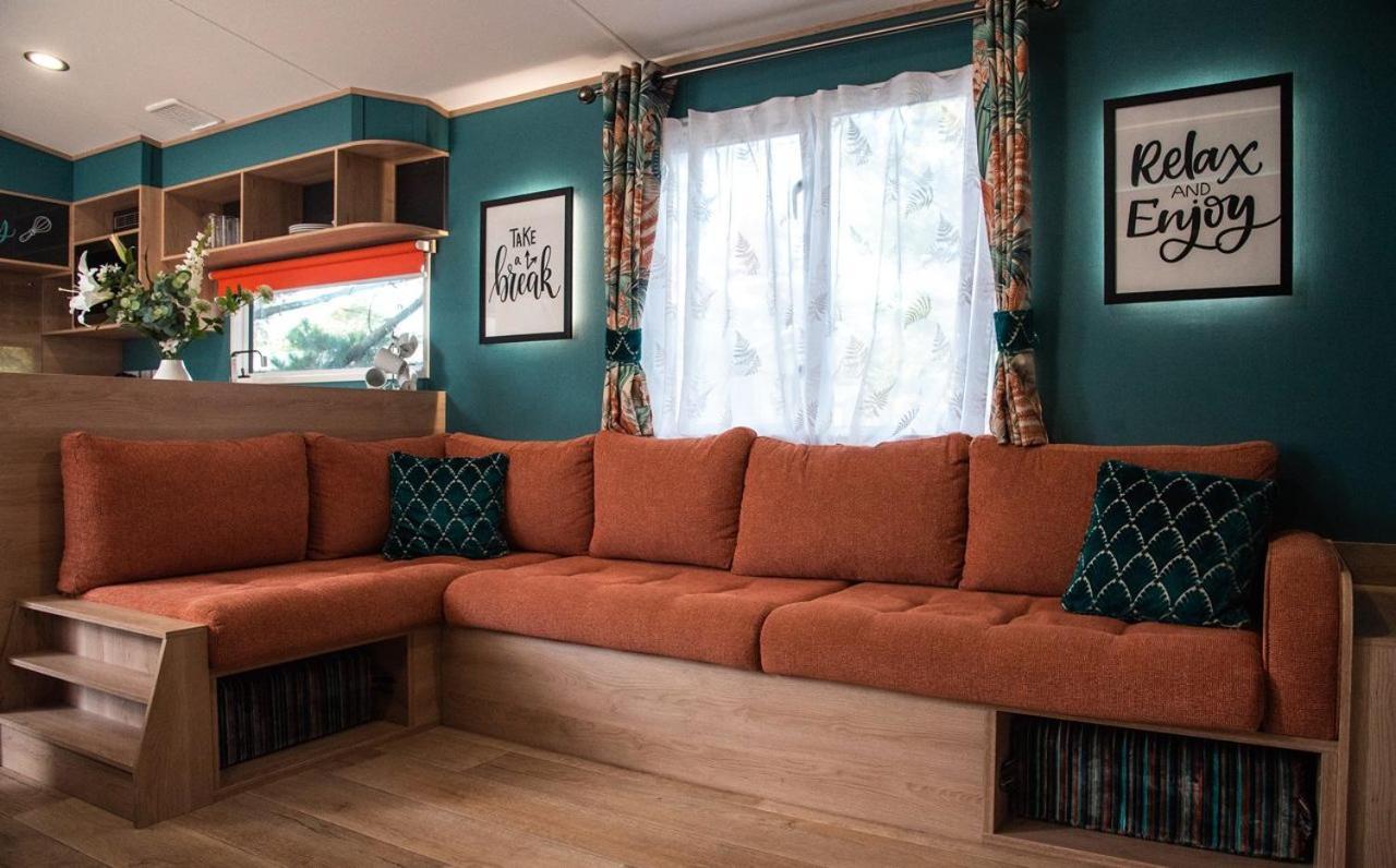 Whitecliff Bay Holiday Park เบมบริดจ์ ภายนอก รูปภาพ