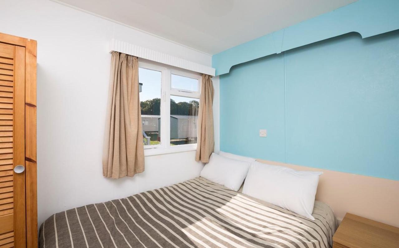 Whitecliff Bay Holiday Park เบมบริดจ์ ภายนอก รูปภาพ