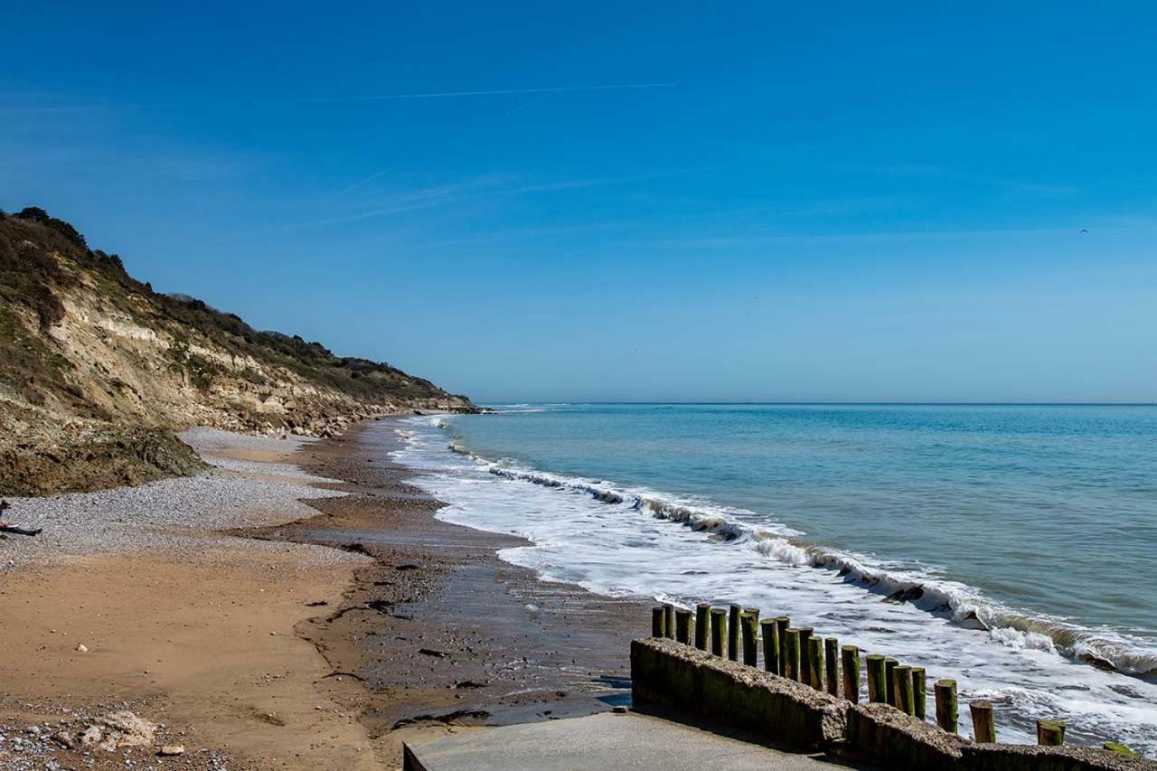 Whitecliff Bay Holiday Park เบมบริดจ์ ภายนอก รูปภาพ