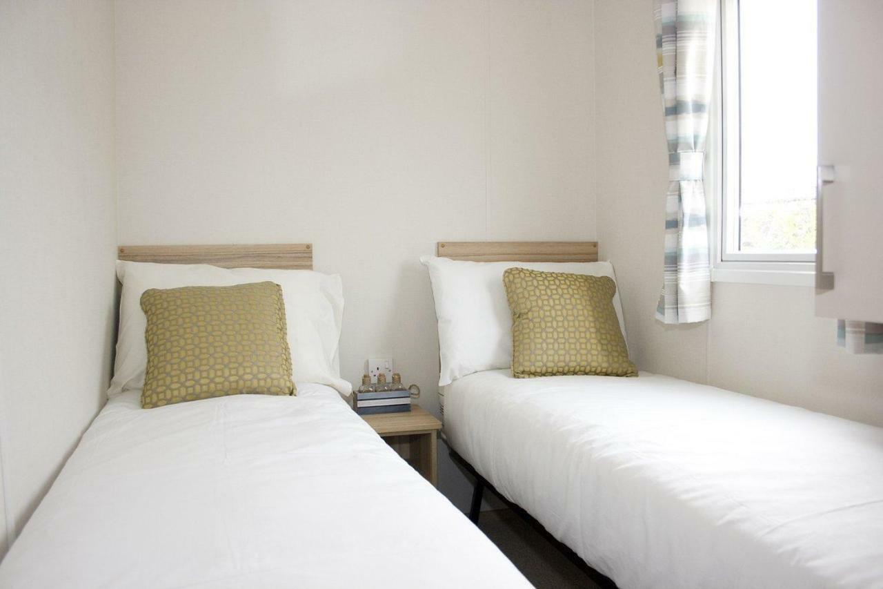 Whitecliff Bay Holiday Park เบมบริดจ์ ภายนอก รูปภาพ